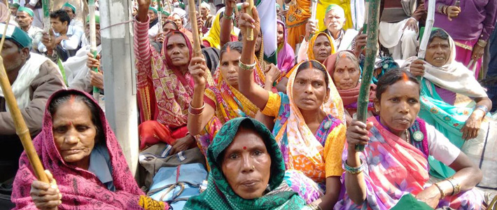 India - Women Farmers at anti-gmo demonstration